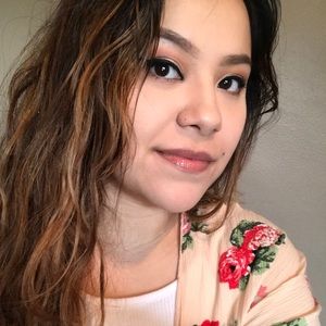 Meet your Posher, Noemi